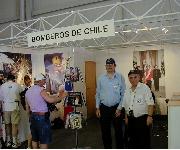 Chilenos en el Stand